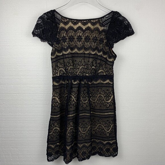 Milly Dress 4 Womens Black Lace Front Tie Mini Short Sleeve Empire Waist Tie - Picture 2 of 7